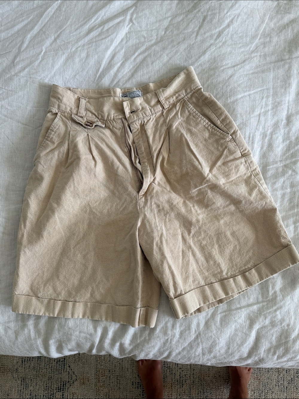 Beige Woman’s butter mom 90s high waist Pleated kahki Bermuda long Shorts - Picture 6 of 6